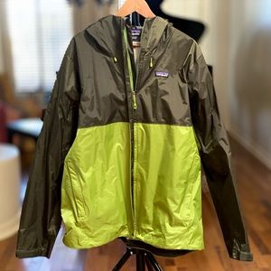 Patagonia Rain Jacket XL Hooded